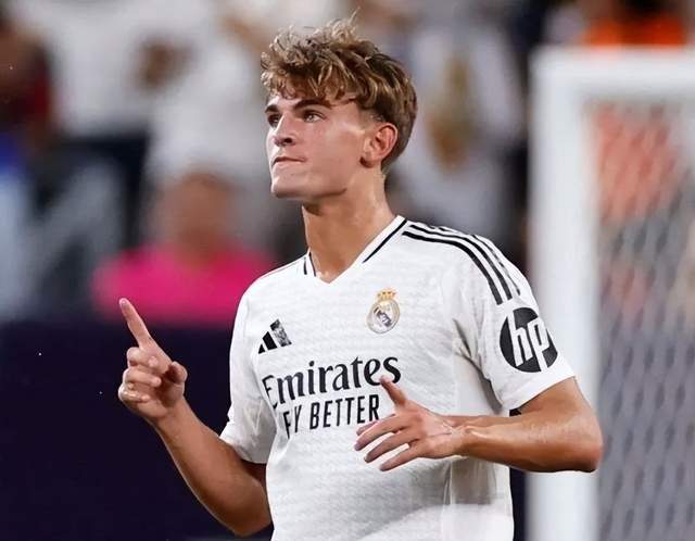 羽毛球比赛 羽毛球比赛