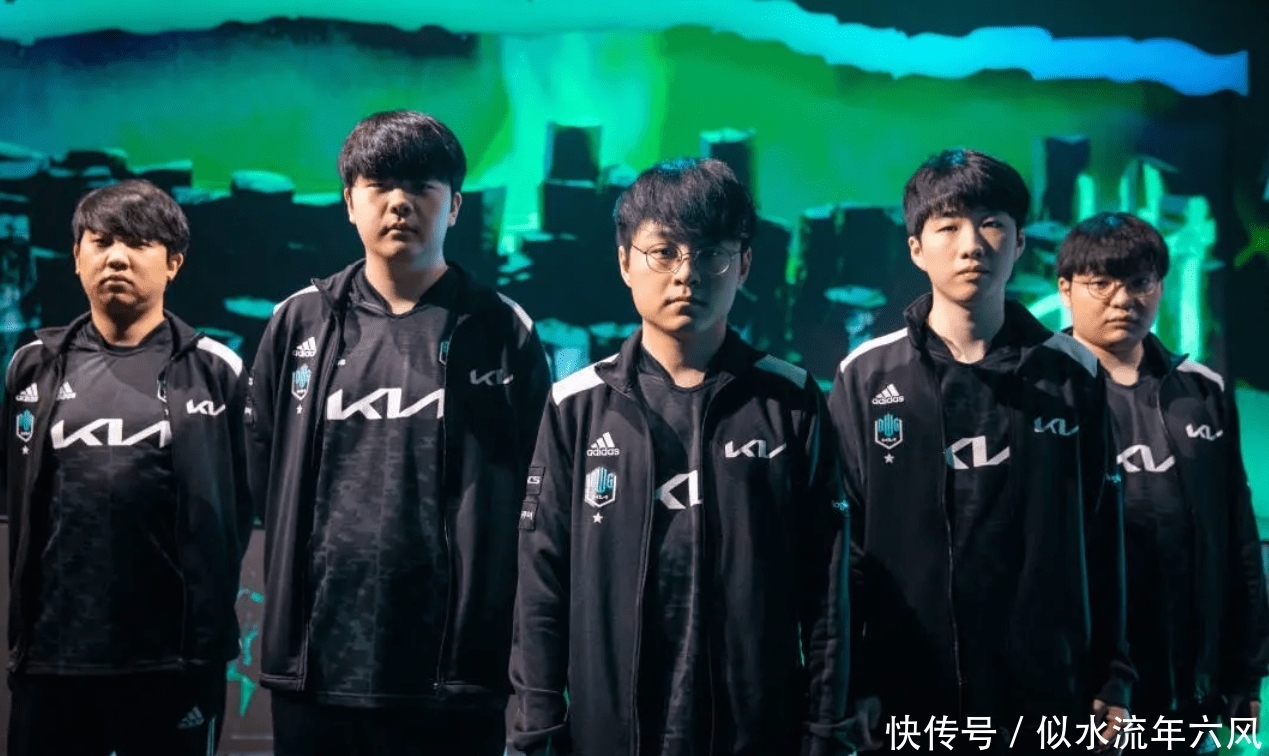 亚斯的纵深